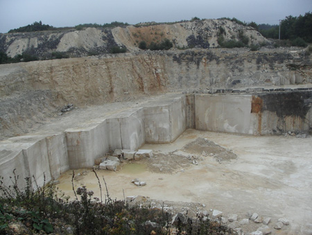 KIF_5437