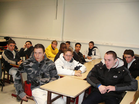KIF_8198